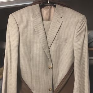 Perry Ellis tan beige pinstripe suit NWT Size 42